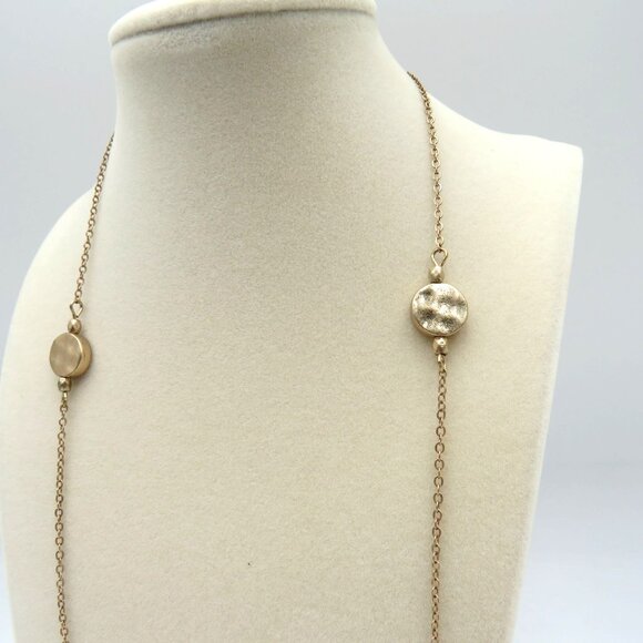 Hammered Disc Station Necklace Gold Tone 38" Long Chain Lobster Clasp Closure - Picture 3 of 7